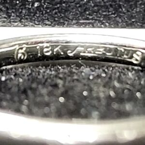 size 6 18k white gold VINTAGE ARBUTUS SIGNED LADIES RING